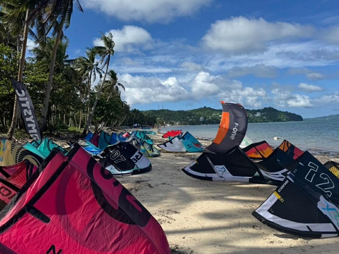 MANGORIDERS Kitesurfing-长滩岛必去景点