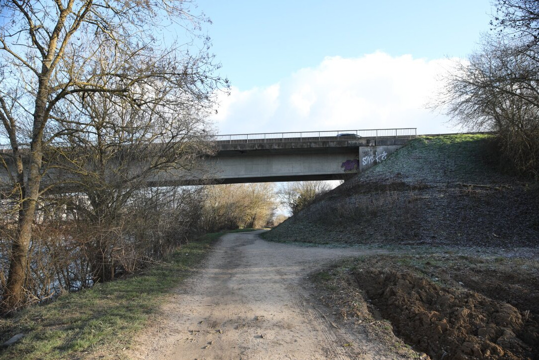 Pont de Bresse-Lux必去景点
