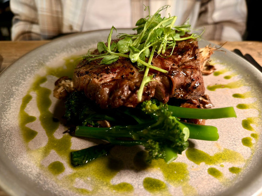 The George Hotel主图