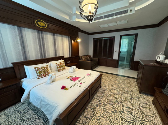 拉查岛瑞阿布瑞度假酒店主图