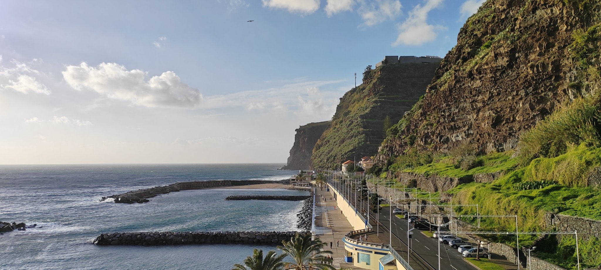 Calheta Beach-官方