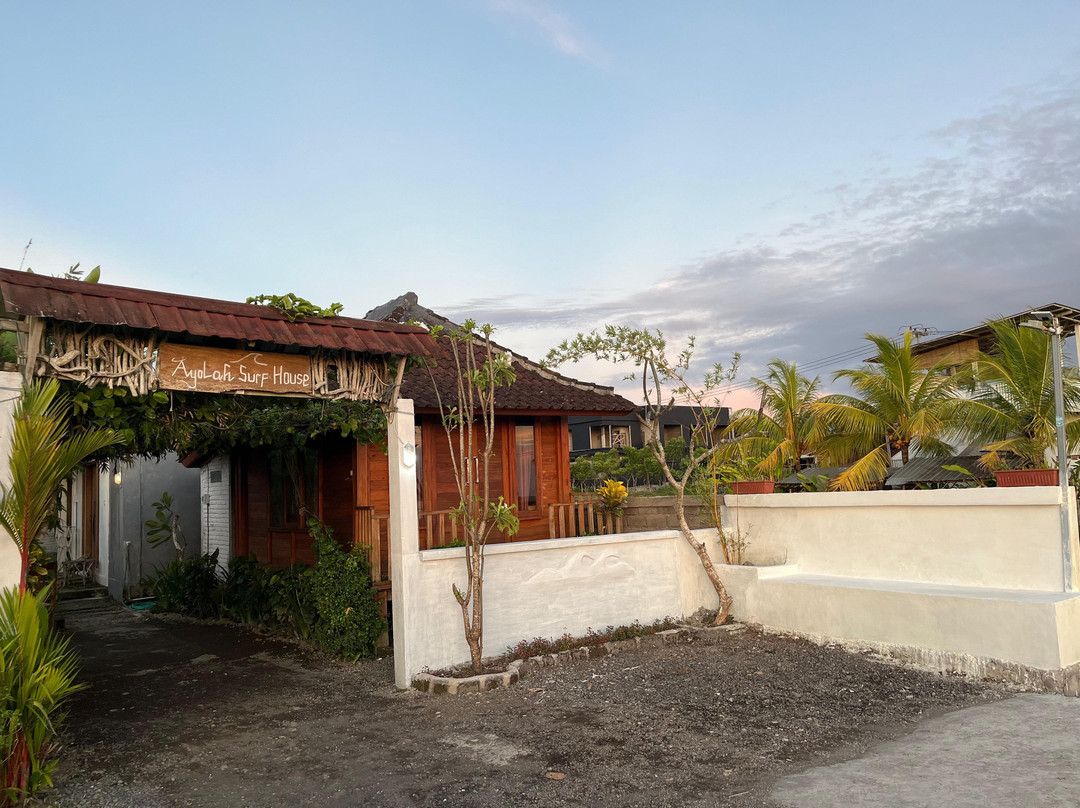 Ayolah Surf House & Medewi Surf Camp
