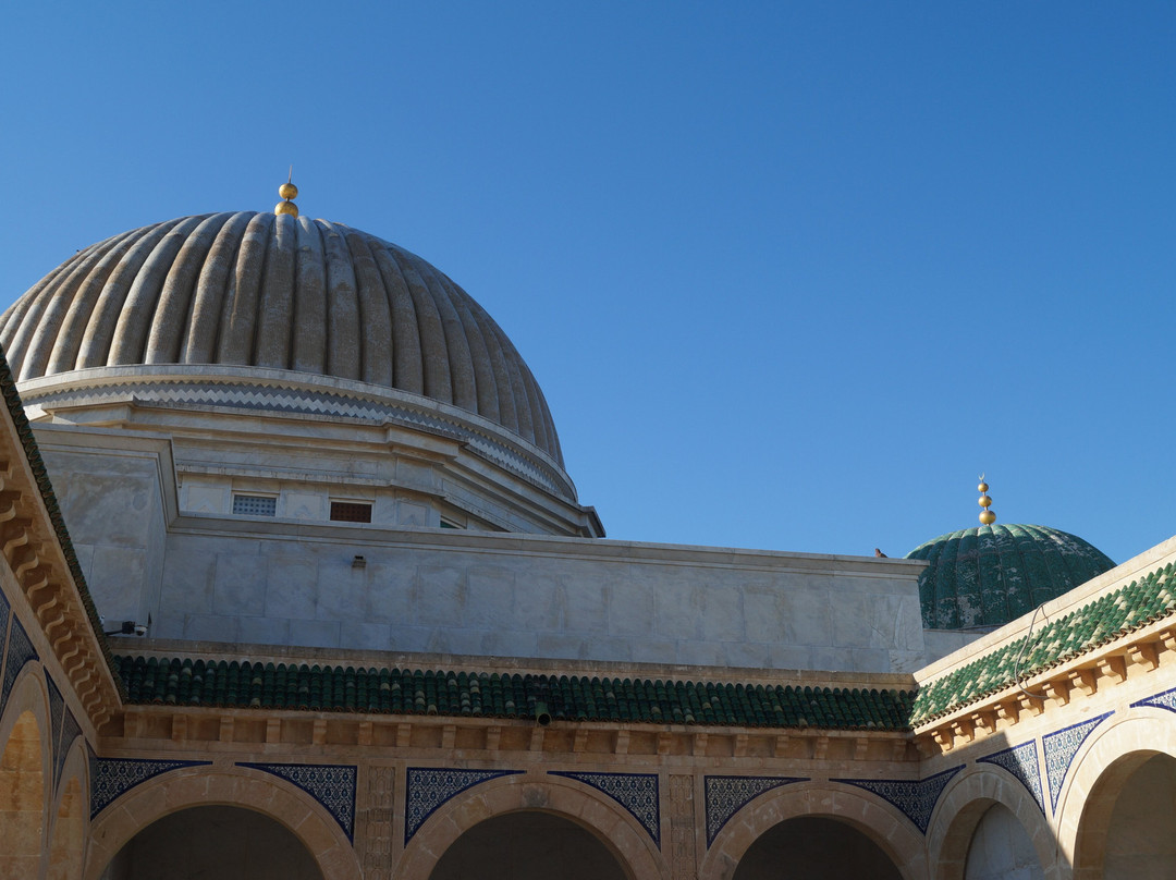 布尔吉巴陵墓-摩纳斯特必去景点