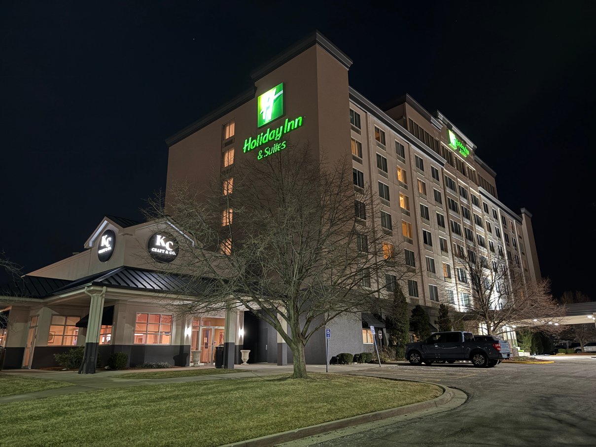 奥弗兰德公园西假日套房酒店-浴室