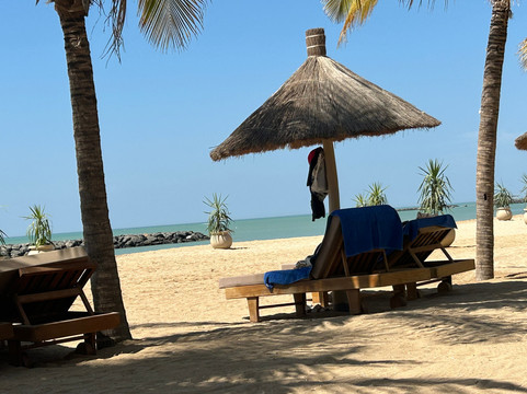 泰鲁碧酒店主图