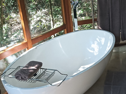 咬鹃之家森林spa酒店主图