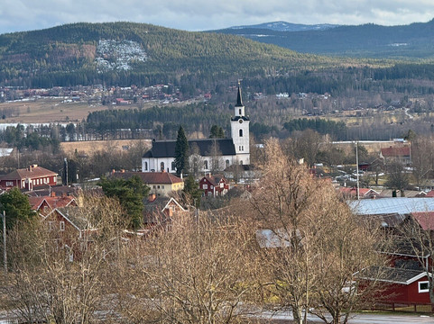 思里珍娜酒店主图