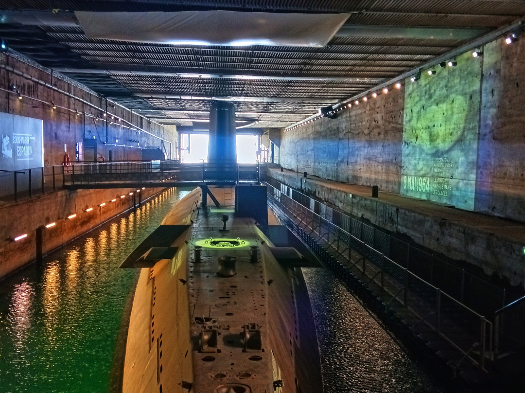 Sous-Marin l'Espadon-圣纳泽尔必去景点