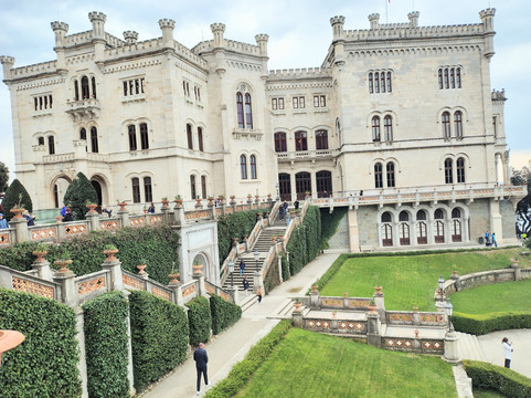 Club Magellano-Tavazzano con Villavesco必去景点