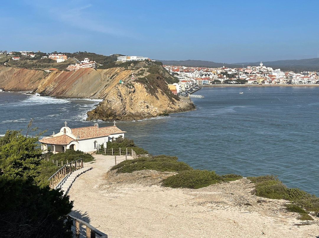 Ruinas da Capela de Santana-Sao Martinho do Porto必去景点