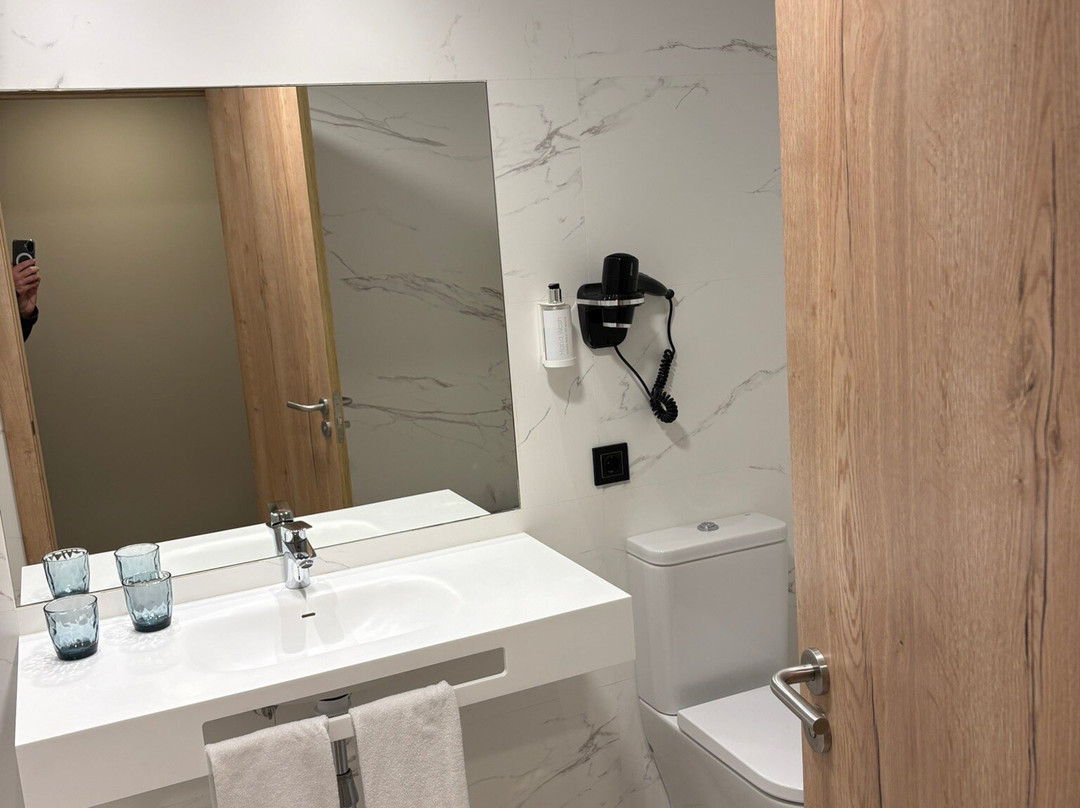 希洪佩拉约国王爵怡酒店主图