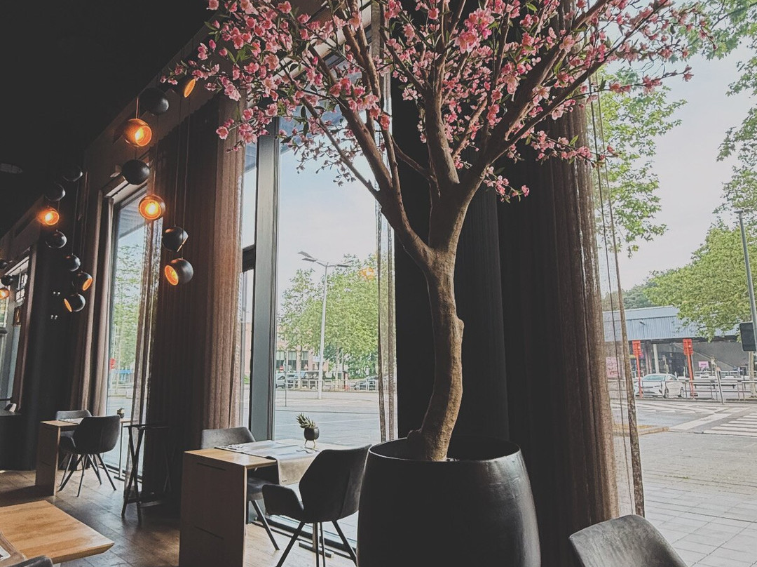 卡本酒店主图