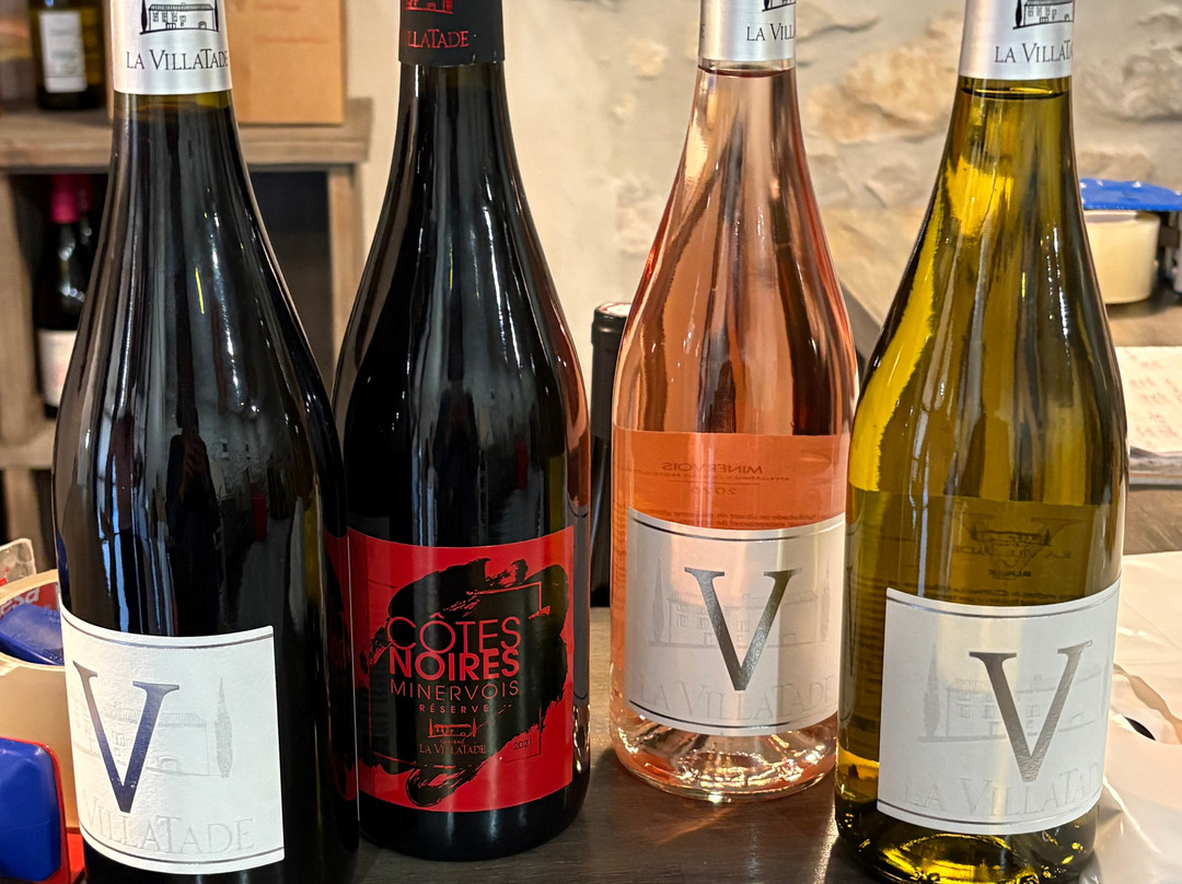 拉维拉塔德城堡酒店主图