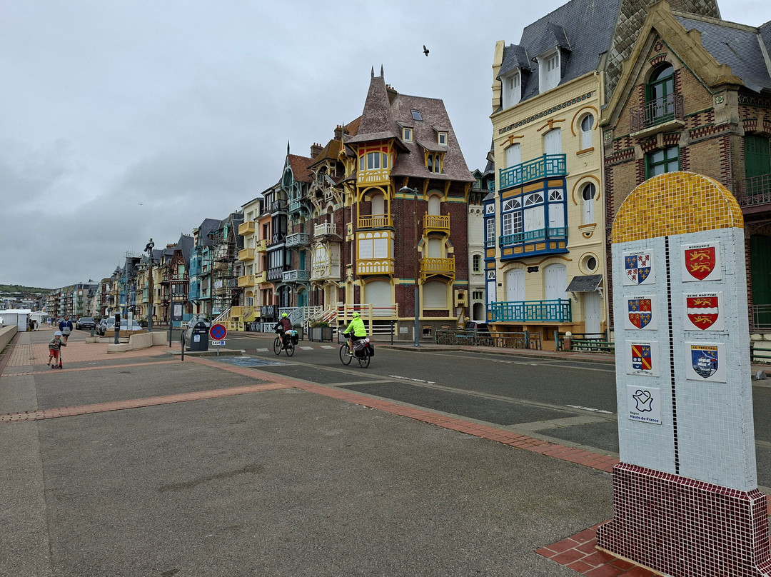 Plage de Mers les Bains-梅尔莱班必去景点