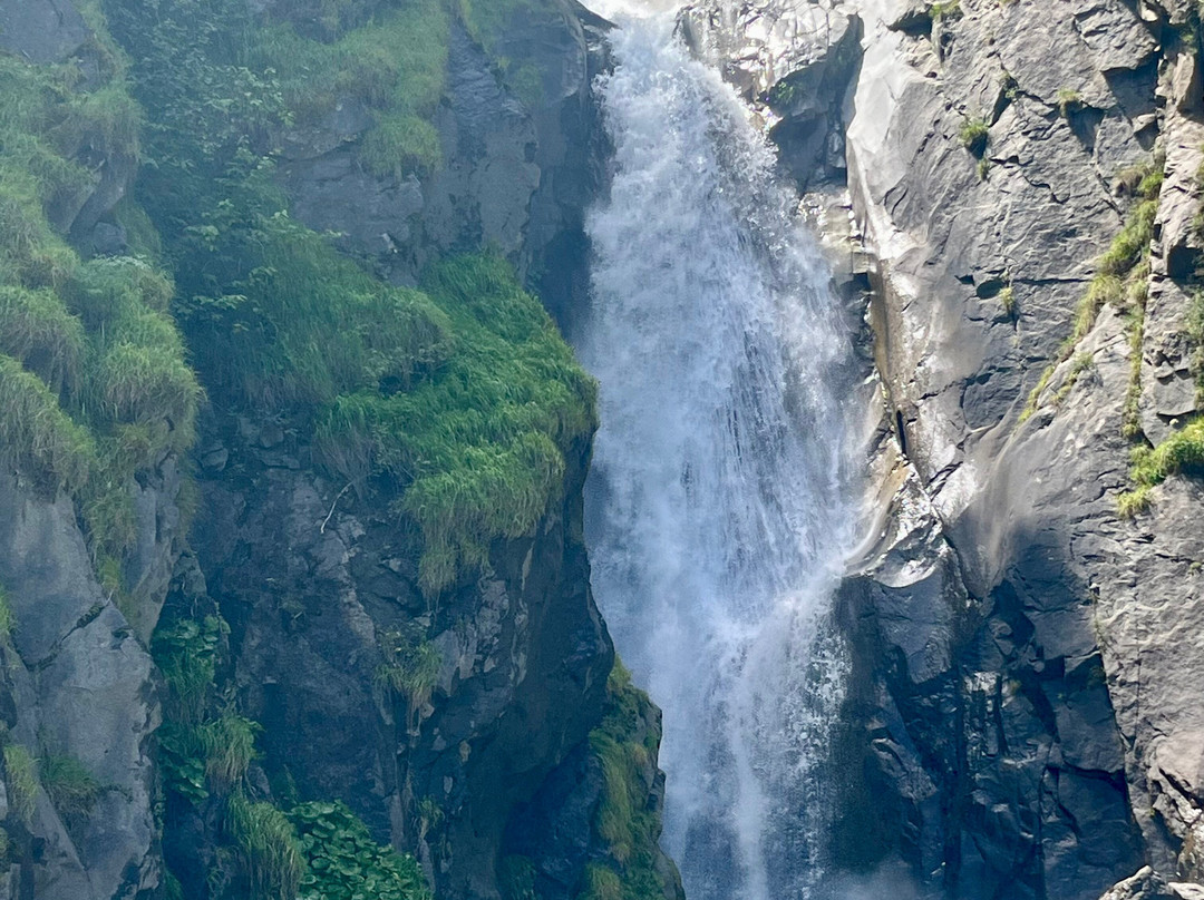 Cascade de la Pisse-Le Bourg-d'Oisans必去景点
