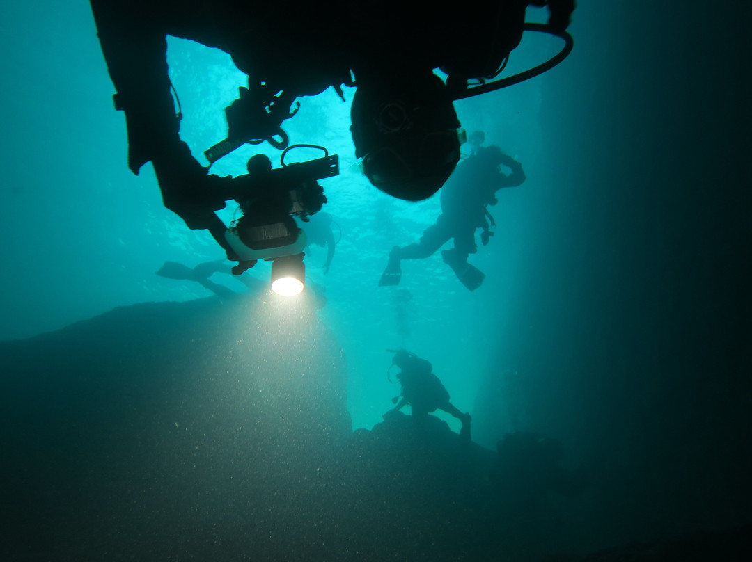 Atlantis Diving Center-Marsalforn必去景点