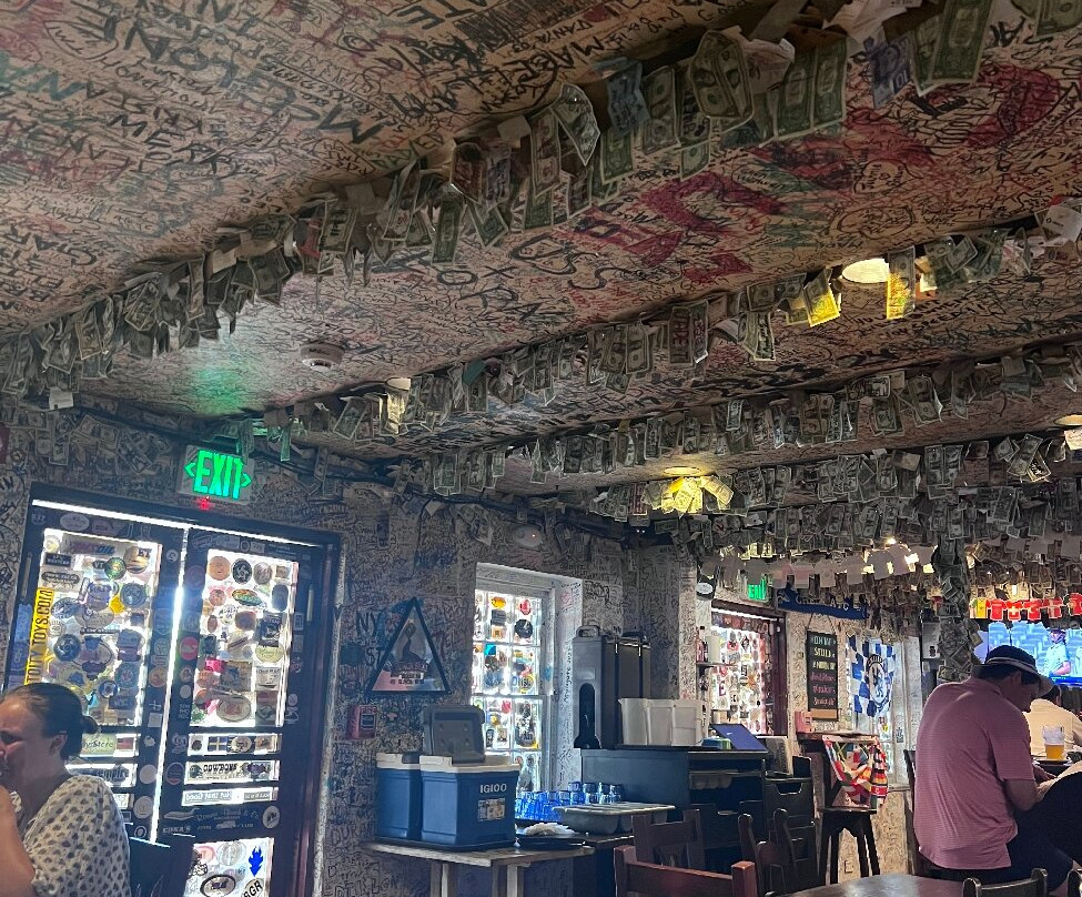 Swizzle Inn-Hamilton Parish必去景点