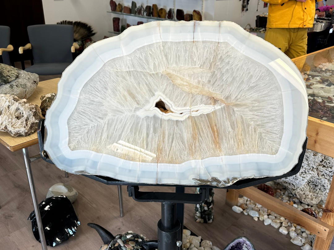 Audun's Mineral collection-Djupivogur必去景点