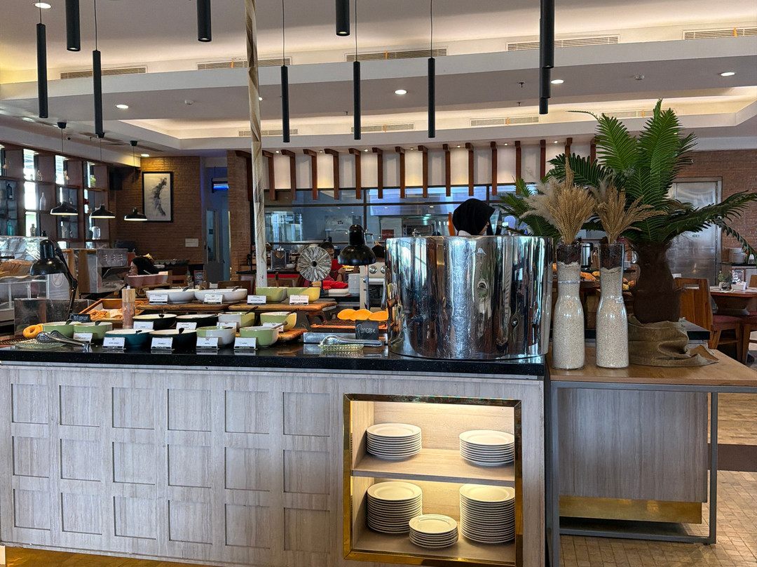 阿斯顿茂物酒店及度假村主图