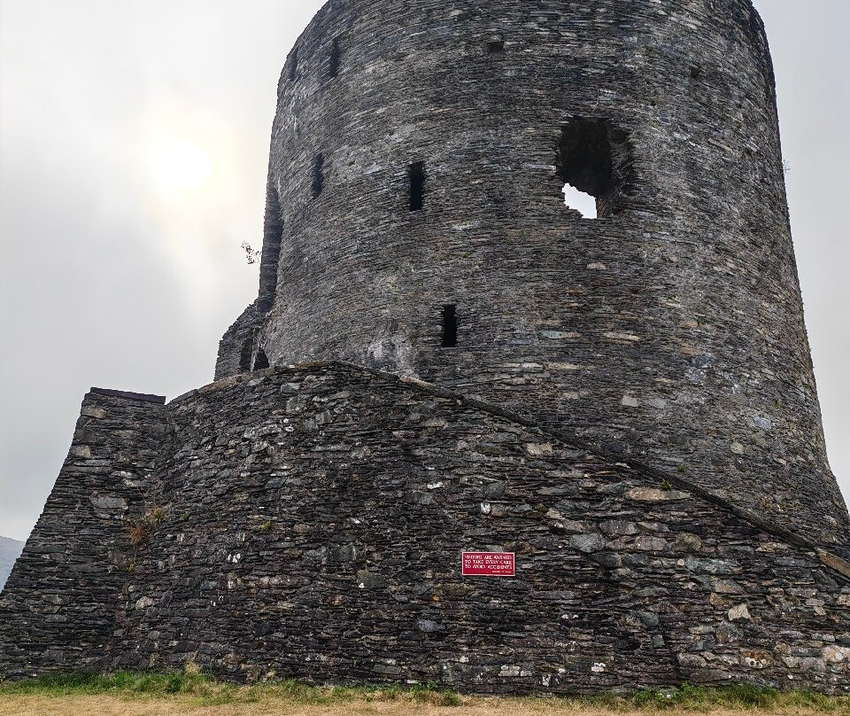 Castell Dolbadarn-Llanberis必去景点