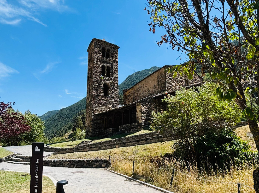 Church of Sant Joan de Caselles-Canillo必去景点