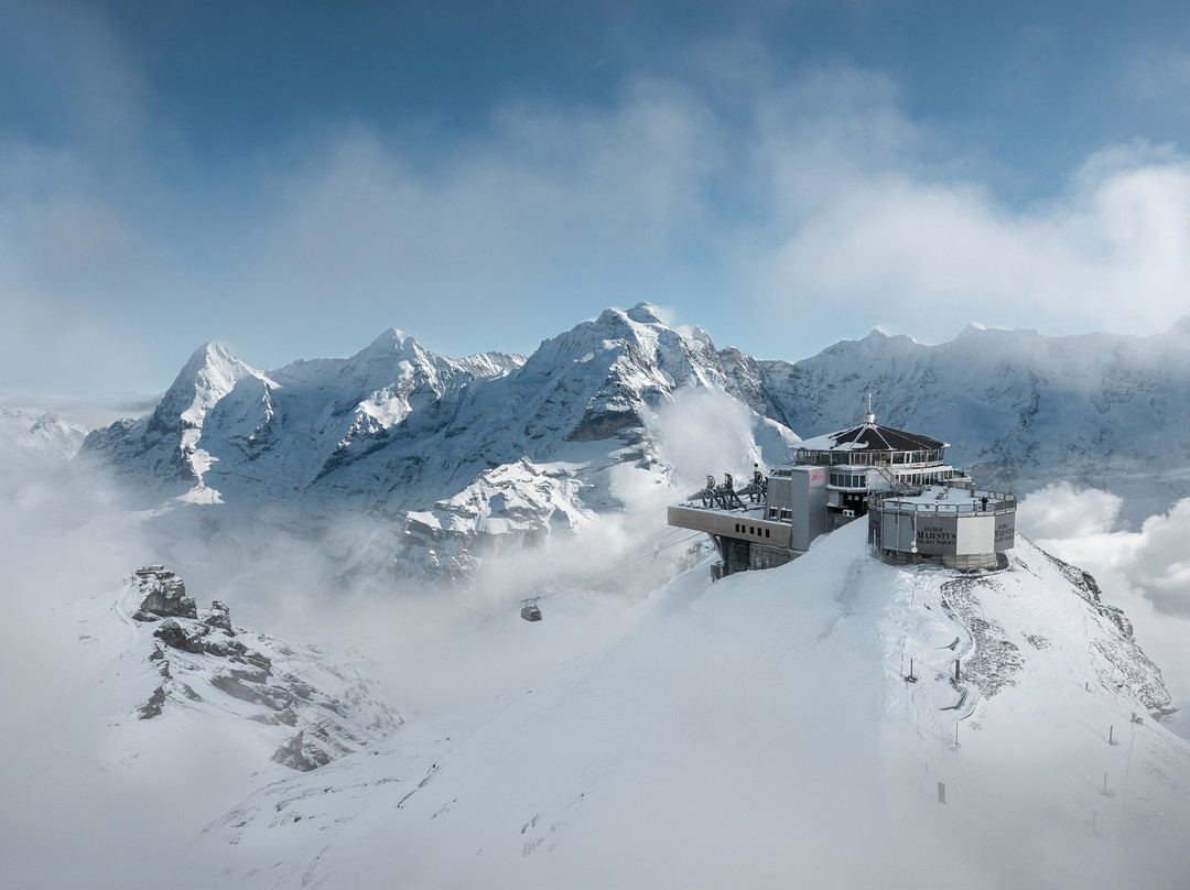 雪朗峰360度旋转餐厅-米伦必去景点