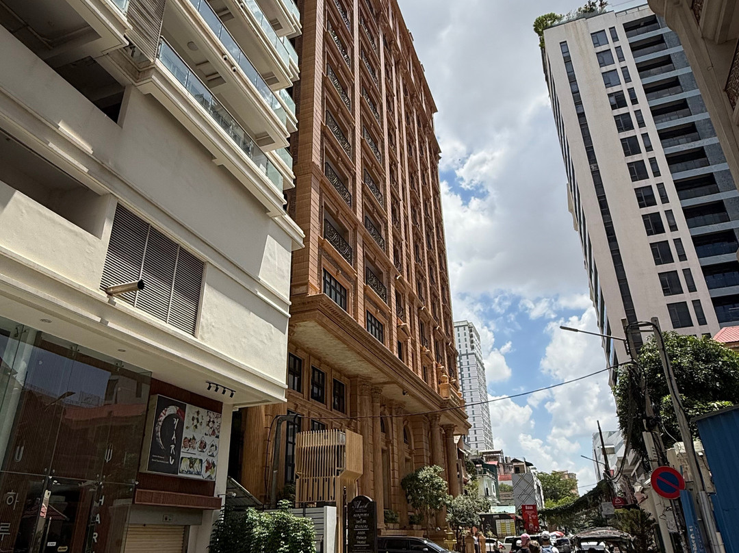 阿尼克宫殿酒店主图