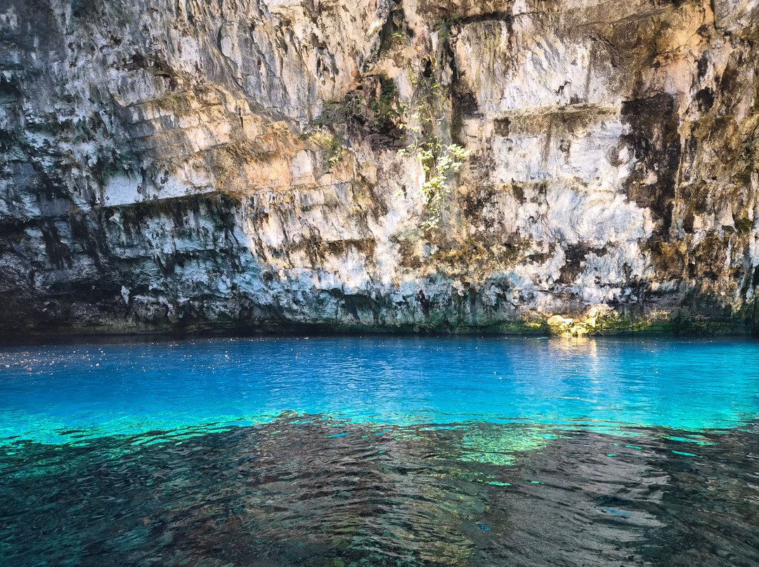 Melissani Cave-Karavomylos必去景点