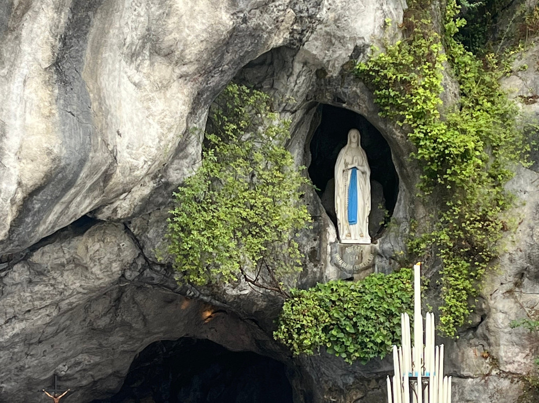 Grotte de Massabielle-卢尔德必去景点