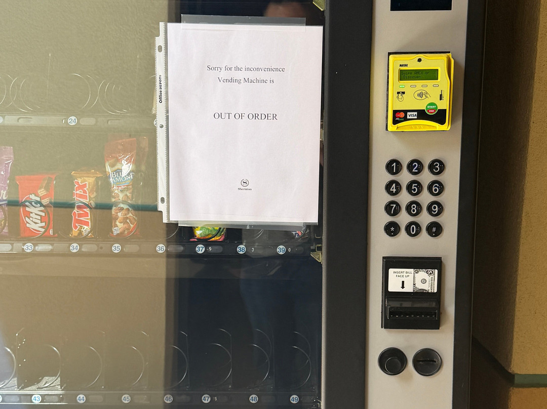 拉霍亚喜来登酒店主图