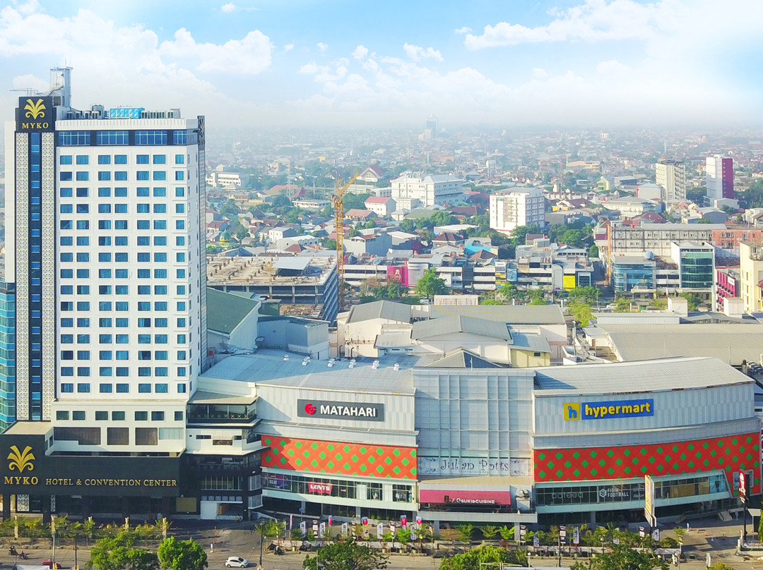 Myko Hotel & Convention Center Makassar主图