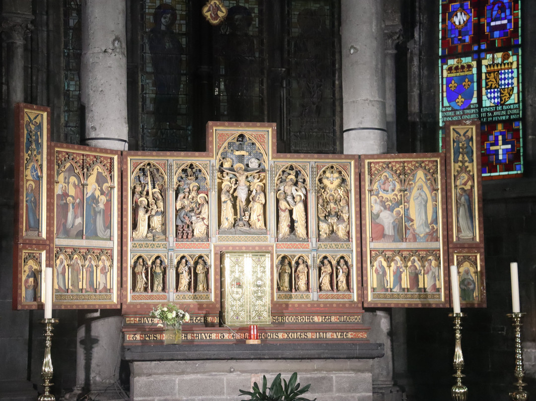 Eglise Collegiale Notre-Dame-迪南必去景点