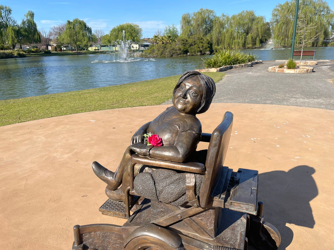 Stella Young Statue-Stawell必去景点
