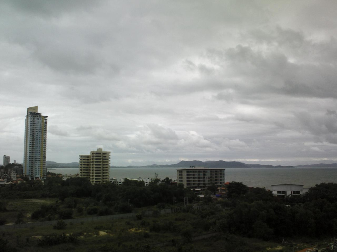 乔木提恩假日酒店