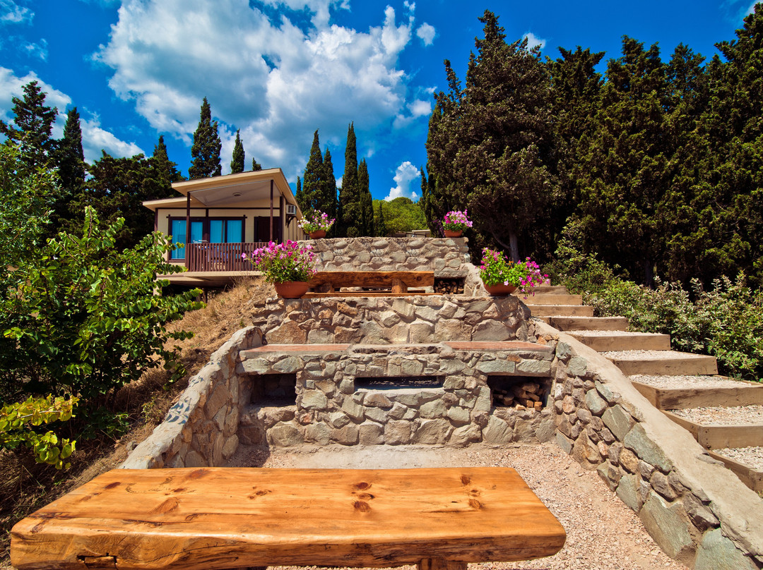 泽勒尼米斯度假村