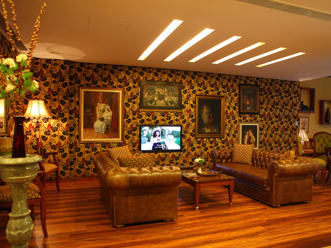 中城套房酒店主图