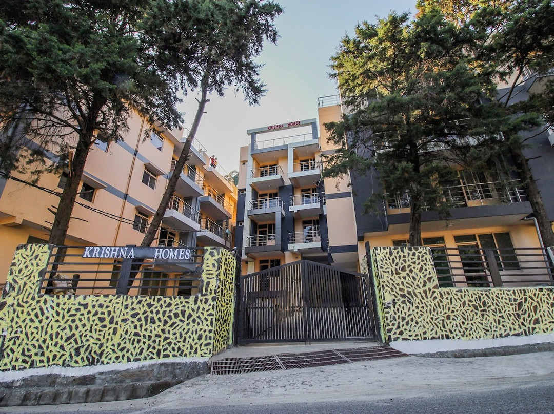 OYO Home 19297 Classy 2BHK