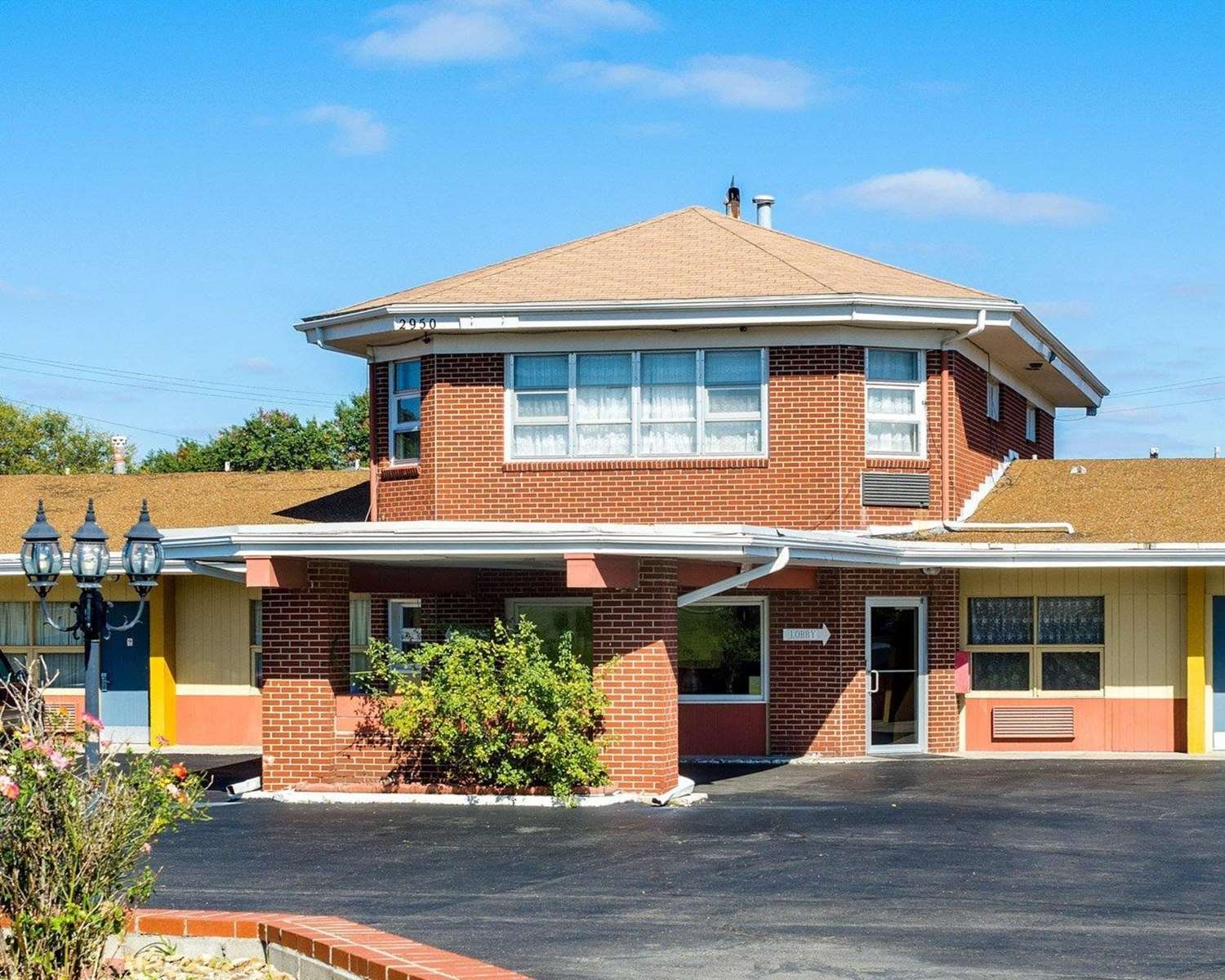 Econo Lodge Topeka Kansas-官方