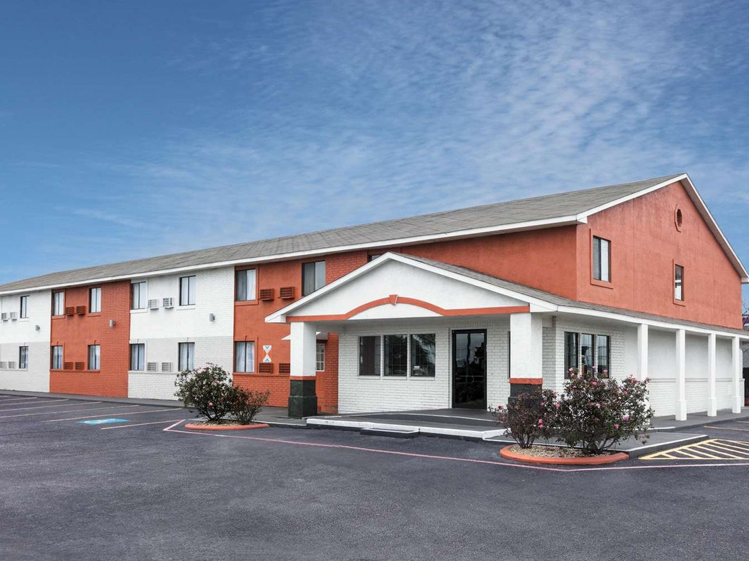 新布劳恩费尔斯豪生酒店