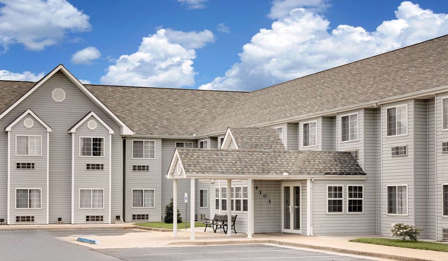 Microtel Inn & Suites by Wyndham Joplin-官方