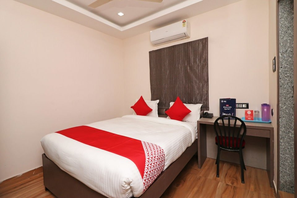 Pitambar Hat Bajali酒店住宿-Hotel Barney Grand