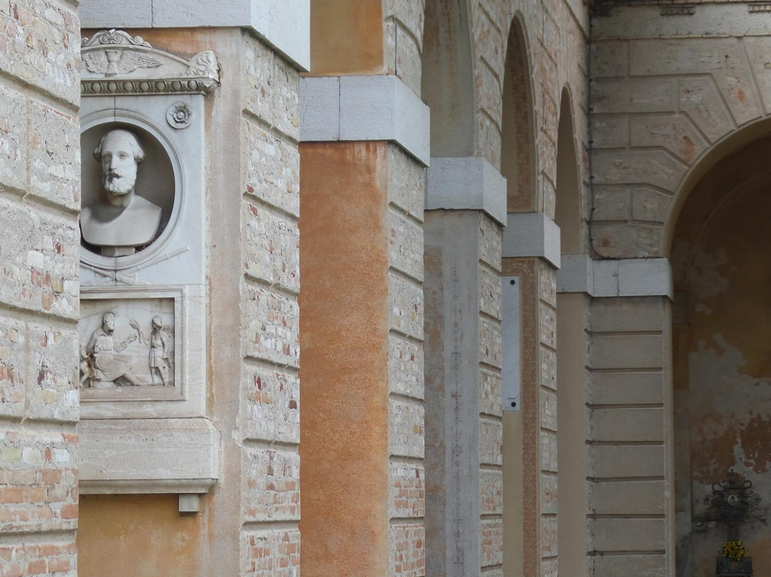 Cimitero Monumentale di Udine-乌迪内必去景点