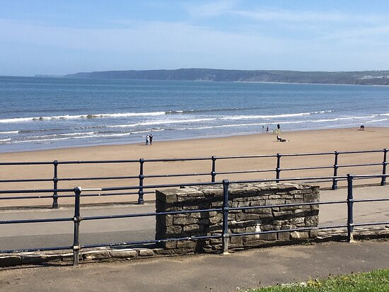 Filey Beach景点图片