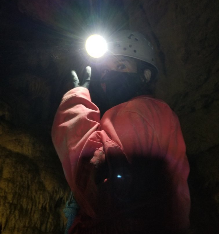 Canmore Cave Tours景点图片