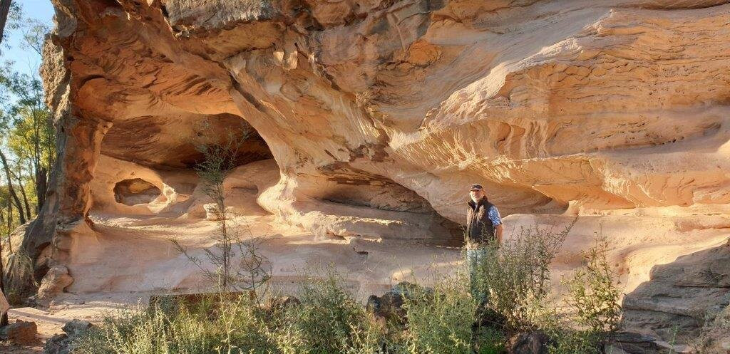 Sandstone Caves景点图片