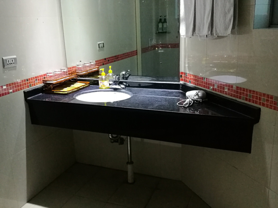 新世纪大酒店主图