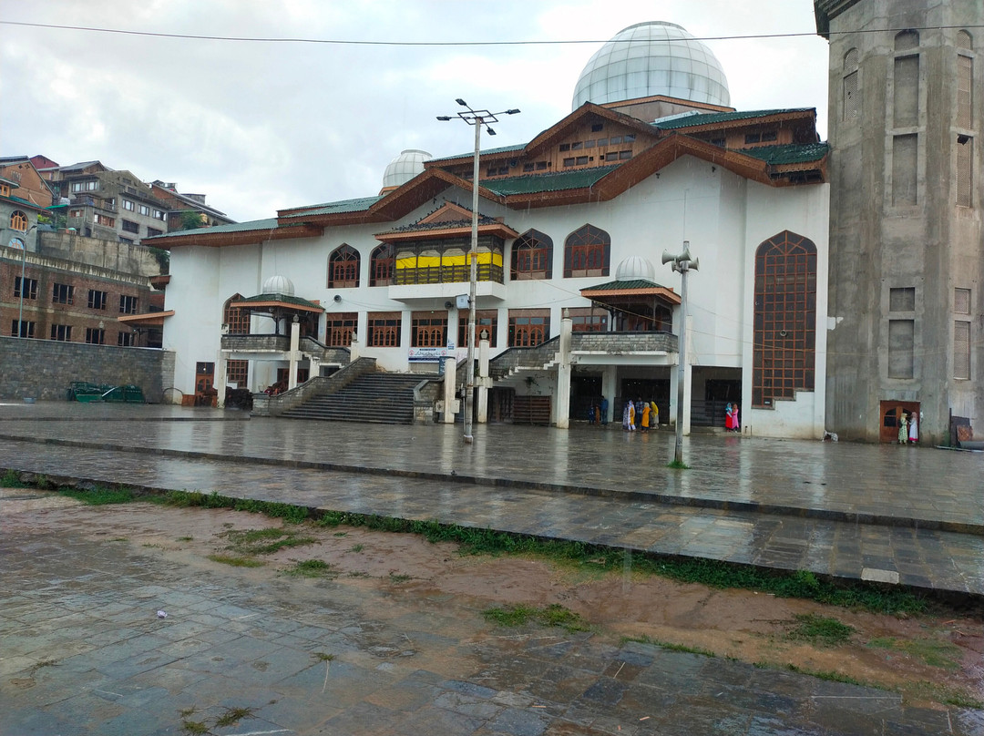 The Tomb of Sheikh Noor-ud-Din