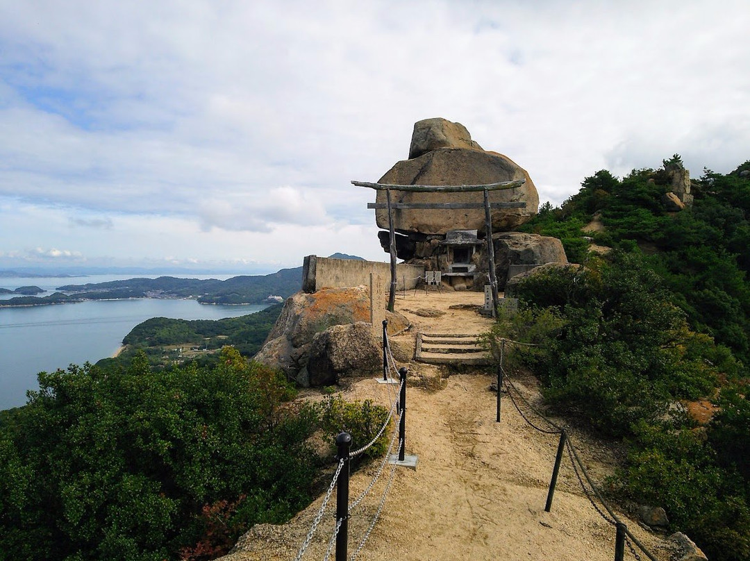 Kasaneiwa (Piled Rocks)景点图片