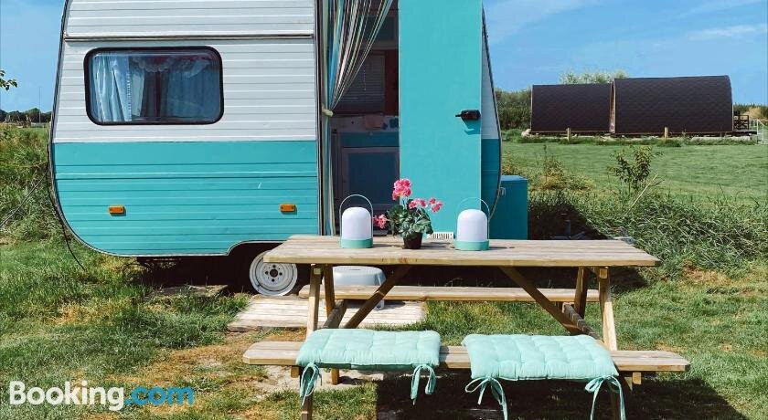 Het Caravannetje B&B - Retro Glamping
