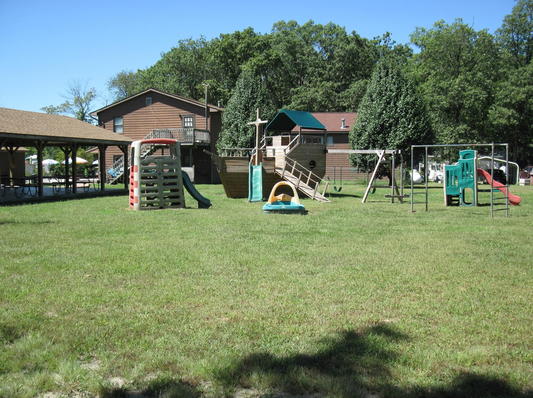Robin Hood Woods Resort & Campground